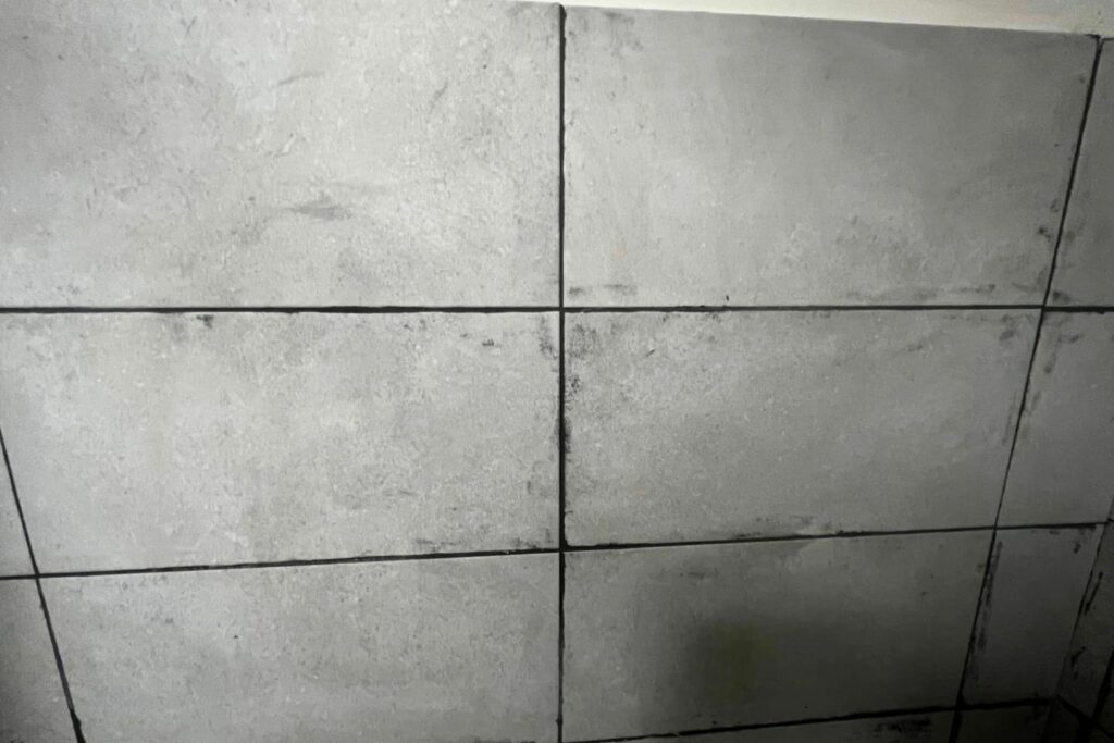 how-to-remove-grout-haze-from-porcelain-tile-4-methods